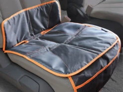 Penkinsuojus Matala, Turvaistuimen Alle