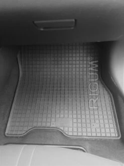 Merkkikohtainen Kumimattosarja Nissan Leaf Vm. 2017- (uusi Malli) -Tammer-Suoja Kauppa nissan leaf kumi matto sarja 2021 2022 tampere 44d69a27