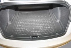 Tesla Model 3 Vm. 07.2017- +Facelift 2020 -Tammer-Suoja Kauppa tesla model 3 pera kontin kaukalo matto tampere bd6fbea7
