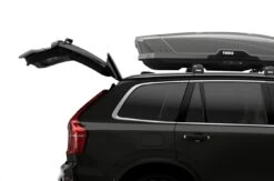 Thule Motion XT M Titaaninharmaa Retkeilyboksi / Kuljetuslaatikko -Tammer-Suoja Kauppa thule motion xt m suksiboksi takaluukku aukeaa c705aad9