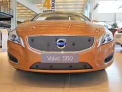 Tammer-Suoja Volvo S60/V60 Vm. 2010-2013 Malleihin Täysin Avoimella Jäähdyttäjän Säleiköllä