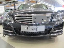 Tammer-Suoja Mercedes-Benz C-sarja W204 Vm. 2011-2014 Facelift Elegance Vakiomaskilla
