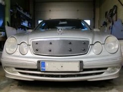 Tammer-Suoja Mercedes-Benz E-sarja W211 Vm. 2002-2009