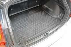 Volvo V60 II Sport Combi + V60 II Cross Country Vm. 07/2018- (Ei Sovi BiFuel / T6 Twin Engine) -Tammer-Suoja Kauppa volvo v60 ii tavaratilan suoja matto tampere ef892b63